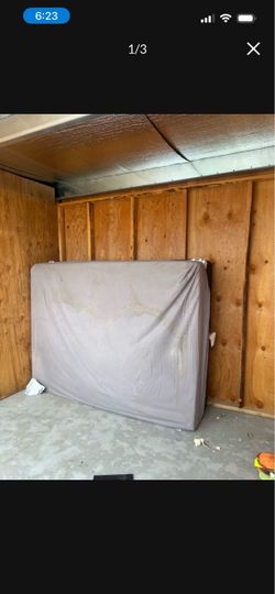 Queen mattress and spring