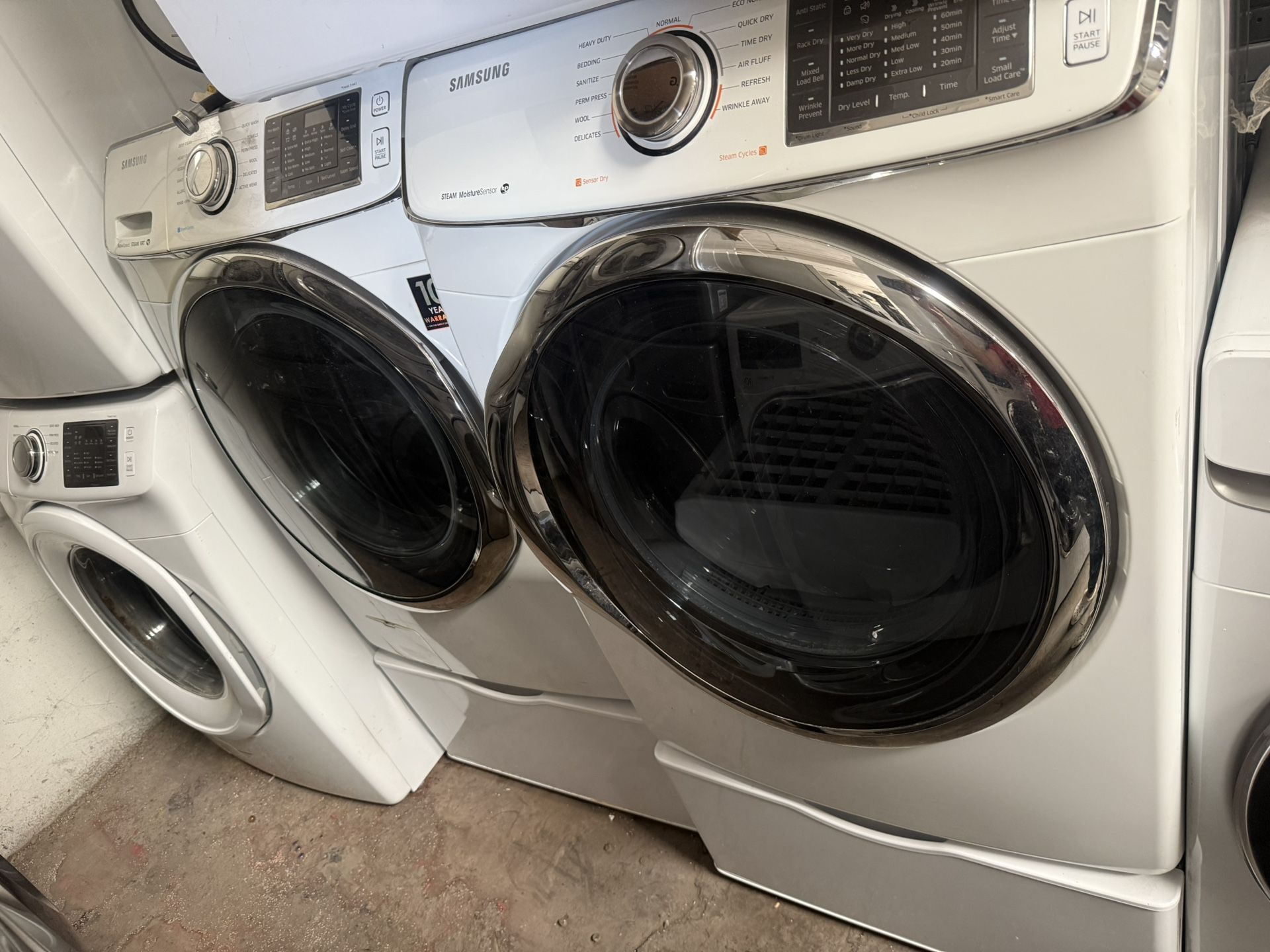 Samsung White Washer 4.5 Cu Ft Gas Dryer 7.5 Cu Ft With Pedestal 