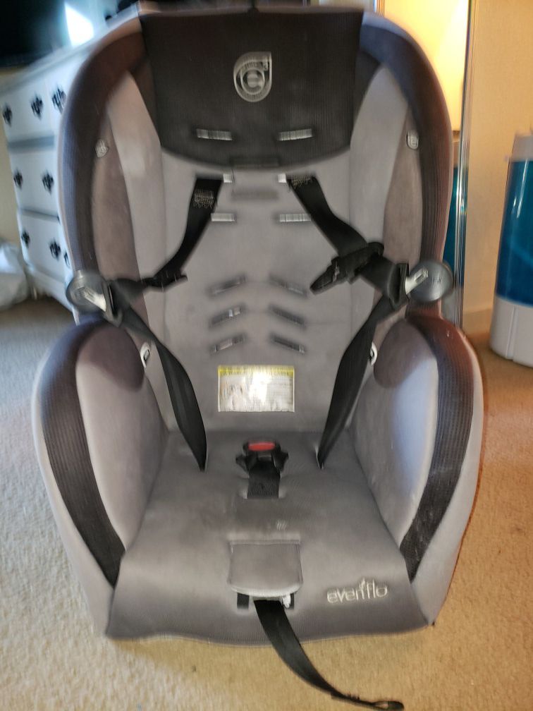 ***Evenflo toddler carseat