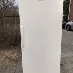 Frigidaire Freezer -21 cu.ft