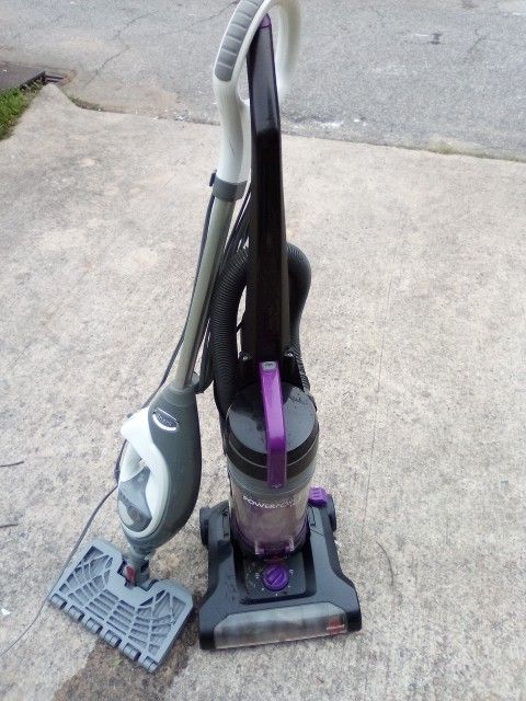 Bissell Vacuum+Shark Steamop 30.00