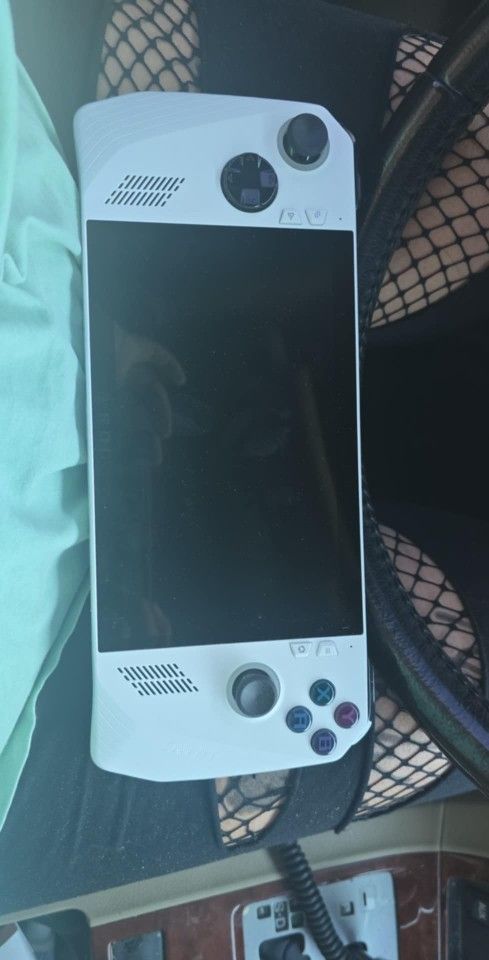 Rog Ally Z1 Extreme Handheld Computer