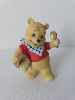 Vintage Disney Winnie the Pooh Figurine- Vintage Ceramic Pooh and Honey Figurine