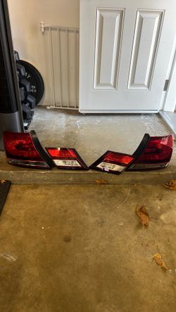 9th gen Honda civic OEM inner and outer tail lights