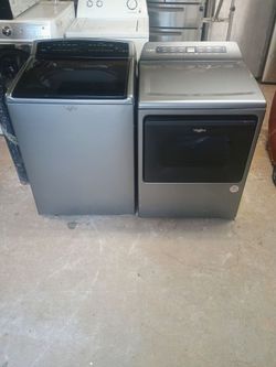 Whirlpool Washer and Dryer Set