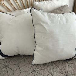 NEW Utopia Bedding Throw Pillows – Set of 2 (18x18)