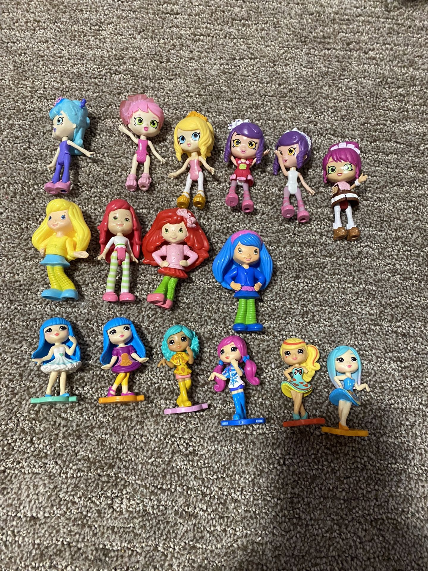 lot of 16 Mini Figure Dolls strawberries Shopkins Shoppies GirlsToys