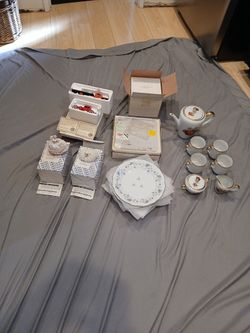 Vintage NOS  collection  porcelain ceramics 