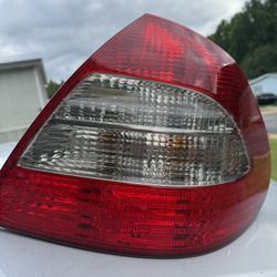 2007 Mercedes-Benz E-350 Tail Lights
