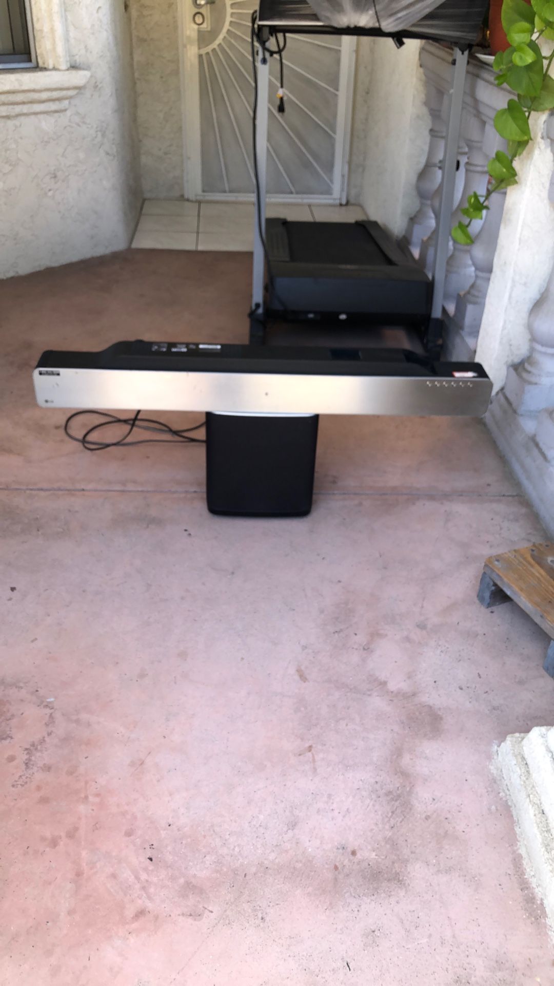 Lg Sound Bar Bluetooth Speaker.