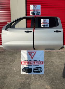 2021 2023 2025 Chevrolet Chevy Silverado CrewCab 1500 front and rear driver left side doors