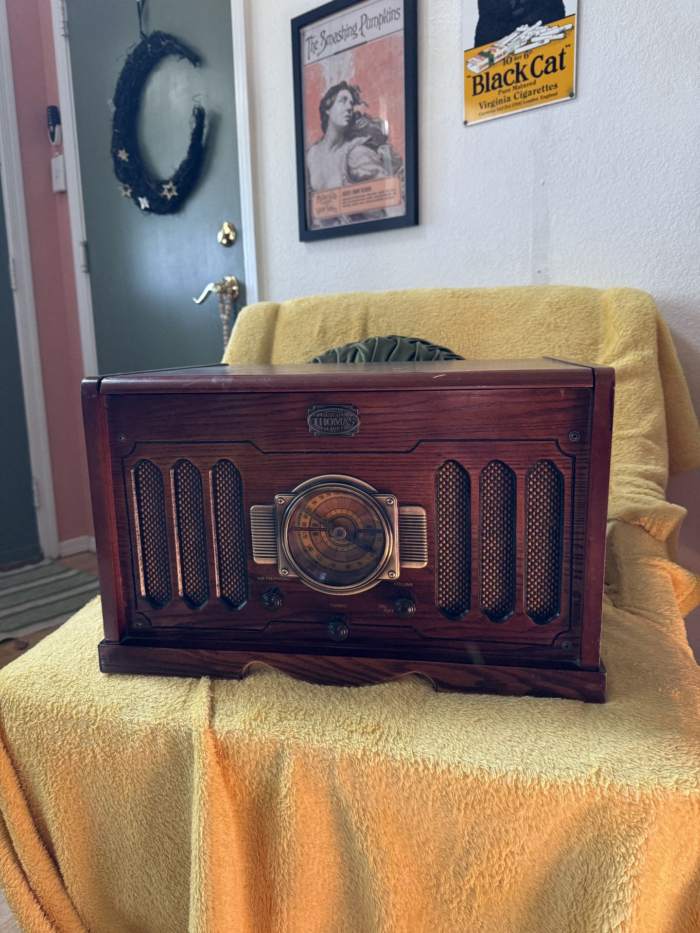 Museum Thomas Series Record Player
