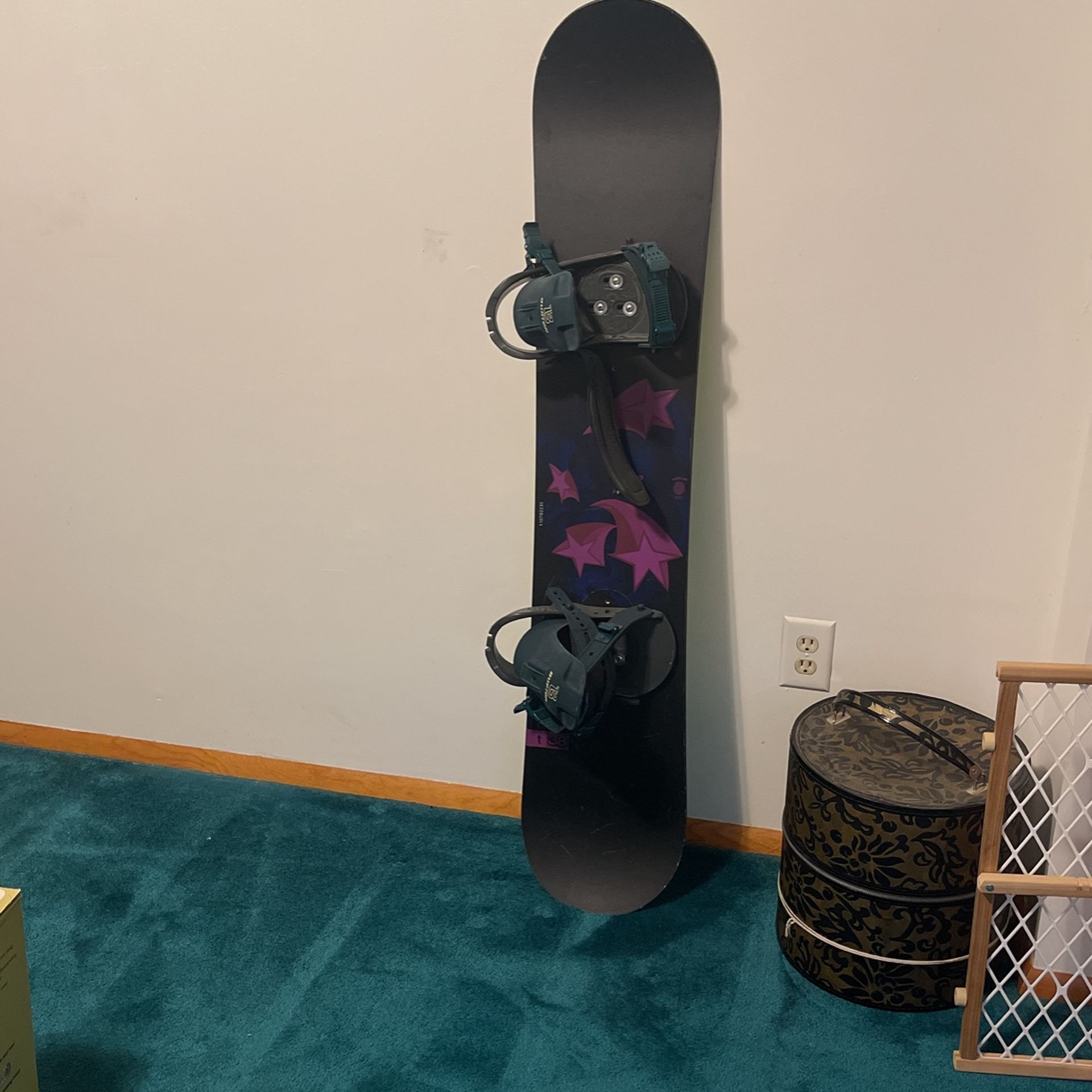 Women’s Burton Snowboard And Boots Sz 5