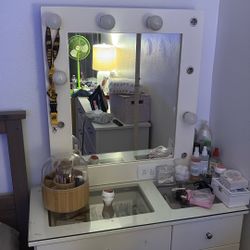 Vanity Dresser