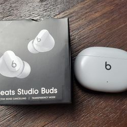 Beats Studio Buds