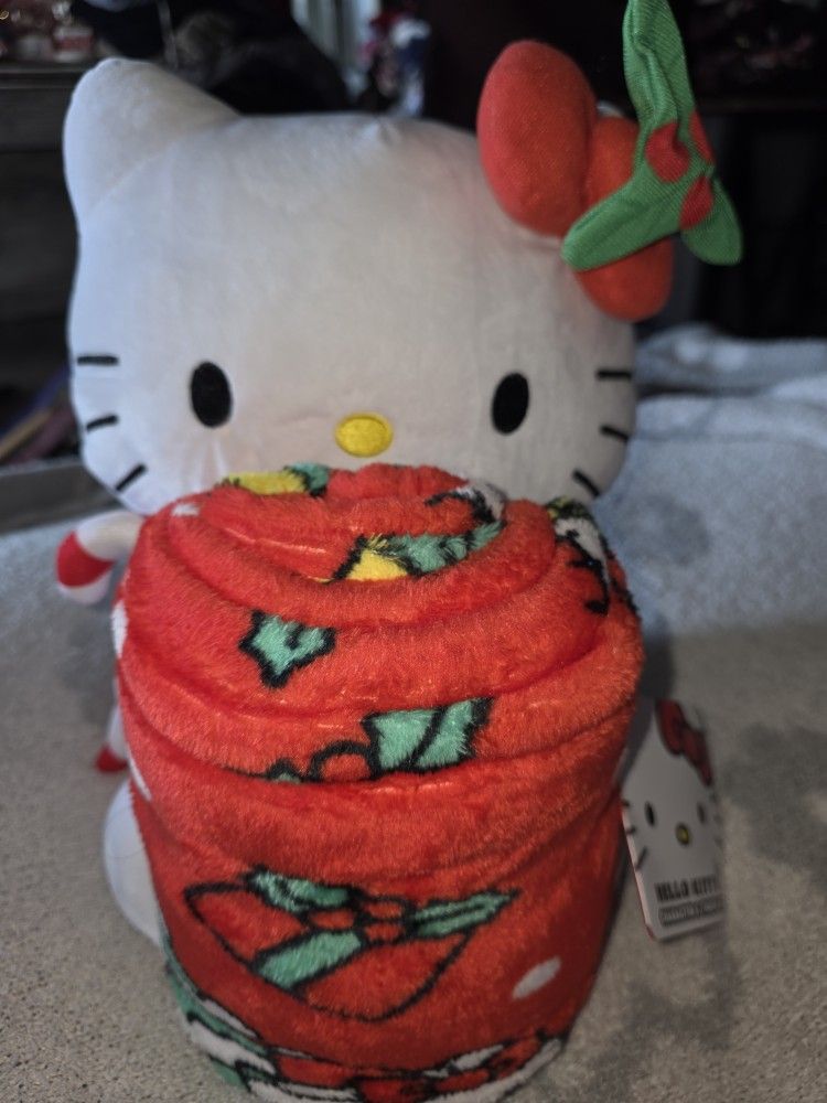 Hello Kitty Christmas Blanket And Plushy Set