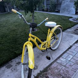 Schwinn legacy bike yellow 2025