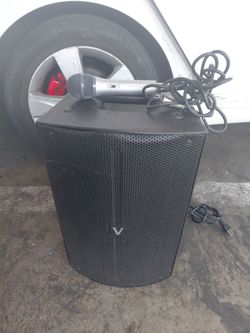 Speaker with microphone