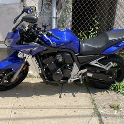 2005 Yamaha FZ1