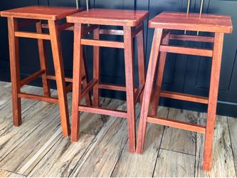 3 Bar-height stools