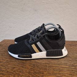 Adidas NMD_R1 x Palace "Gold Trefoil" Athletic Shoes 
Boy's Size 5.5