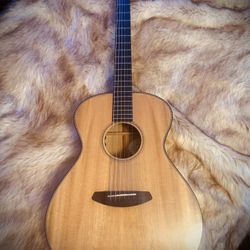 Breedlove Oregon Concert CE LTD Myrtlewood 
