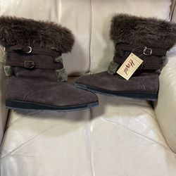 New Hovad Suede Boots with fur top