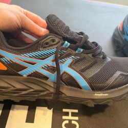 Men’s Asics Gym Shoes Size 10