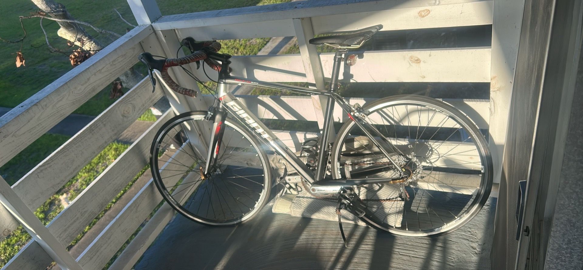 Giant Defy ALUXX Giant Aluminum Bicycle