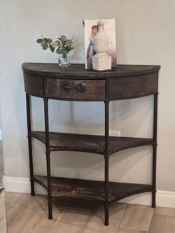 Small Rustic Wood Half-Moon Entryway Table. 

29.5" W x 13"D x 31.5"H

Decor Not Included 

$50 Firm