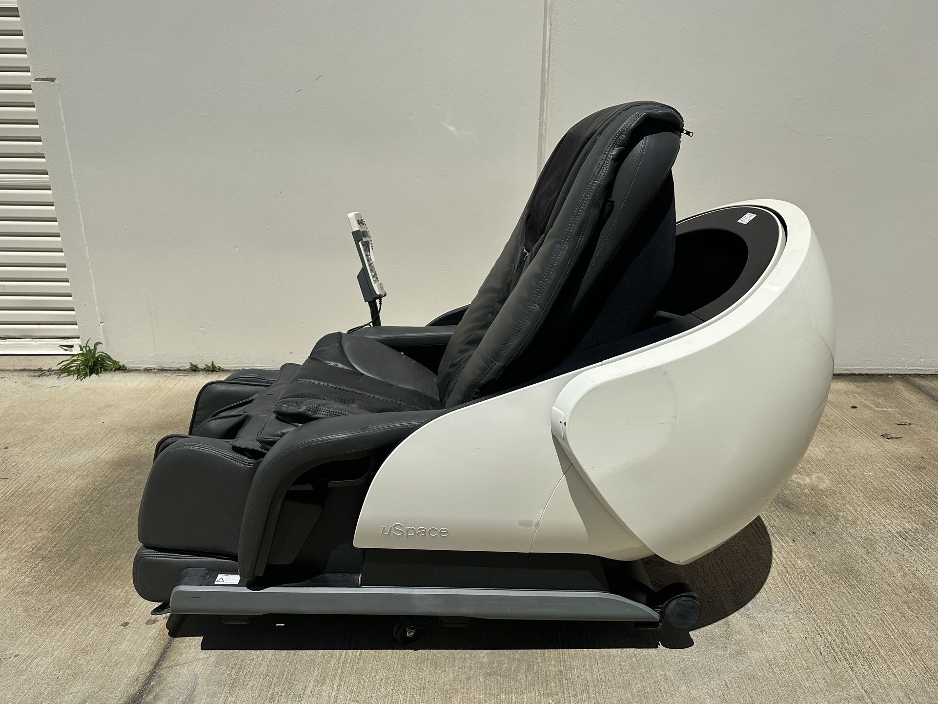 OSIM uSpace Massage Chair 