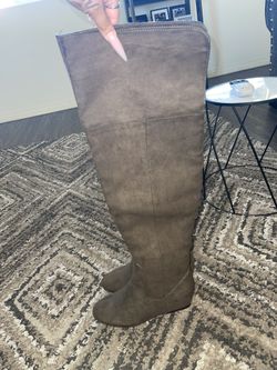 Size 9 Boots Color Brown — Extra Long NEW