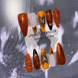 angelfairynails custom hand painted press ons