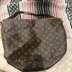 Louis Vuitton Purse 