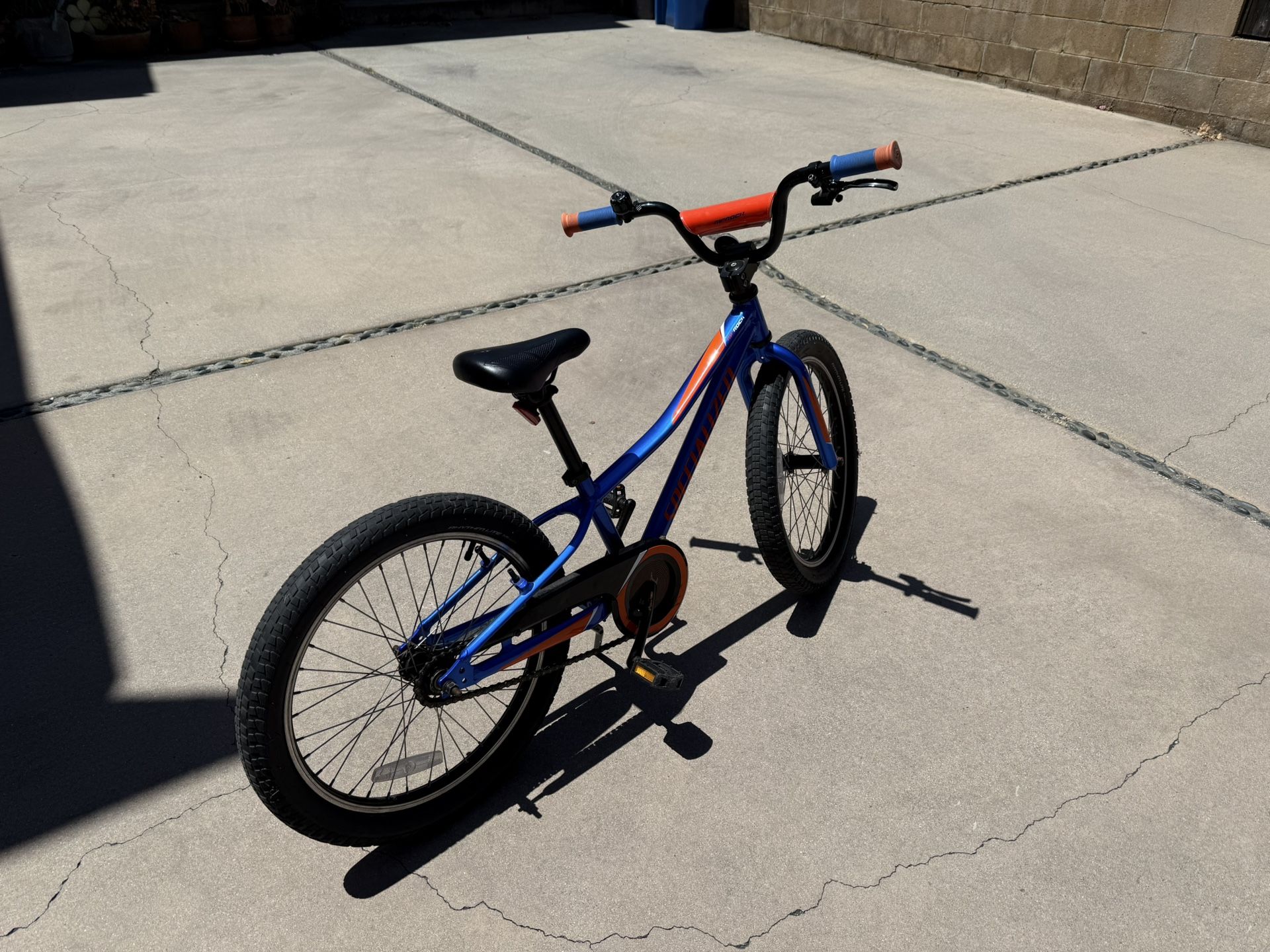 Kids 20” Specialized Hotrock Bike – Great Condition! 🚲