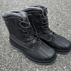 $10 for (1) Mens Insulated Work Winter Boots size 11