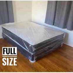 Full Size Mattress and Box Spring // Delivery Available 🚛