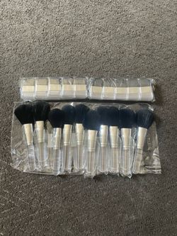Brand new makeup brushes