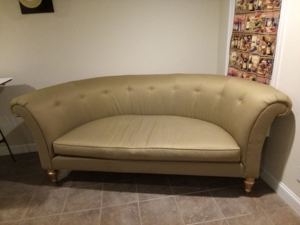 Green Sofa Couch Antique Looking Restaurant Bar Style