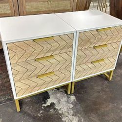 New assembled 3 Drawers Nightstand Set of 2, Modern Bedside Table with Unique Chevron Design, White End Side Table Night Stands with Gold Metal Legs f