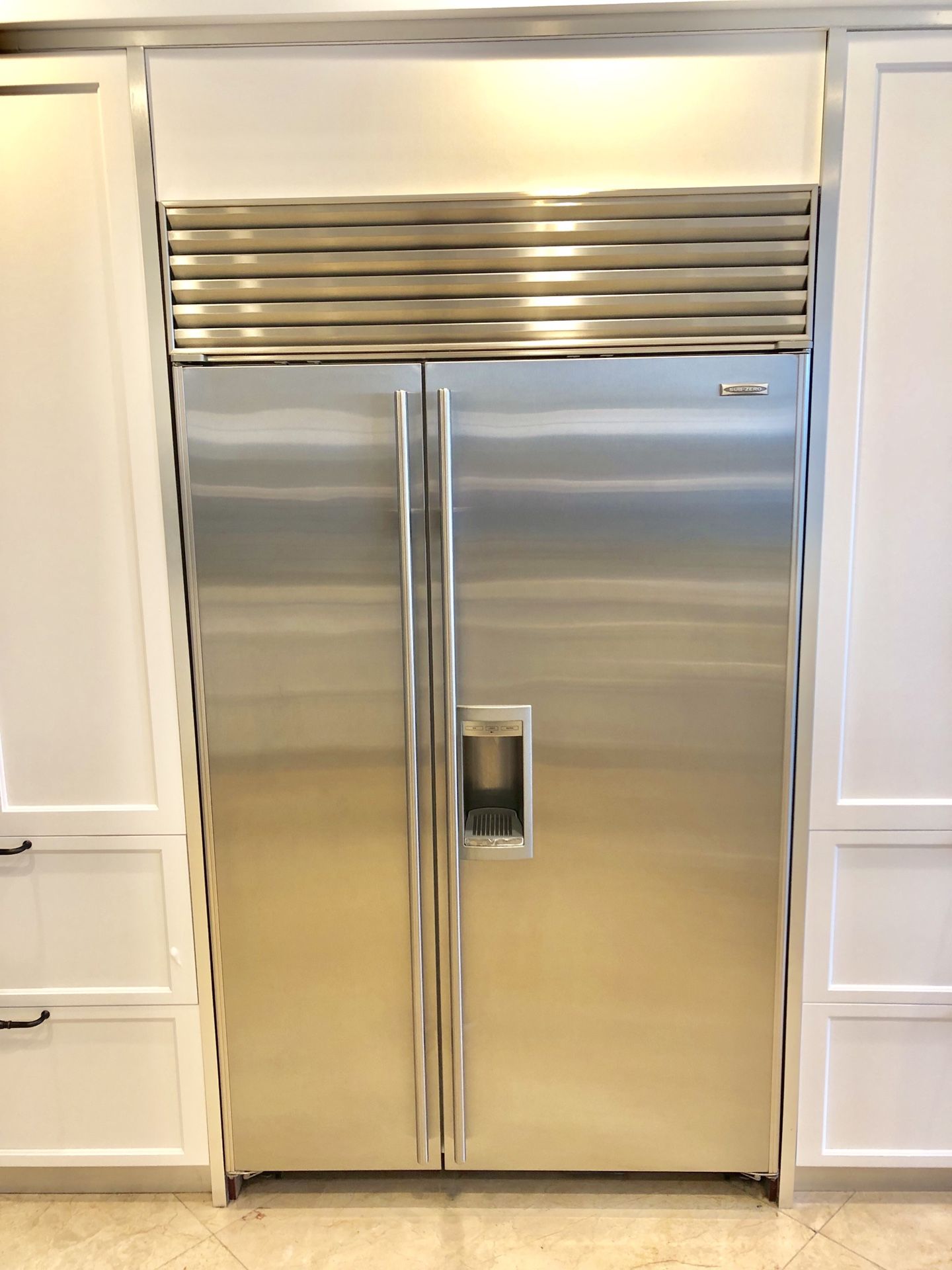 Subzero 695/S3 Refrigerator