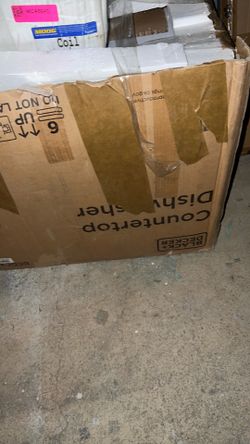Black and decker counter top dishwasher brand new!