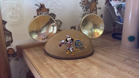 Disneyland 50th Anniversary Gold Mickey Ear Hat 2005