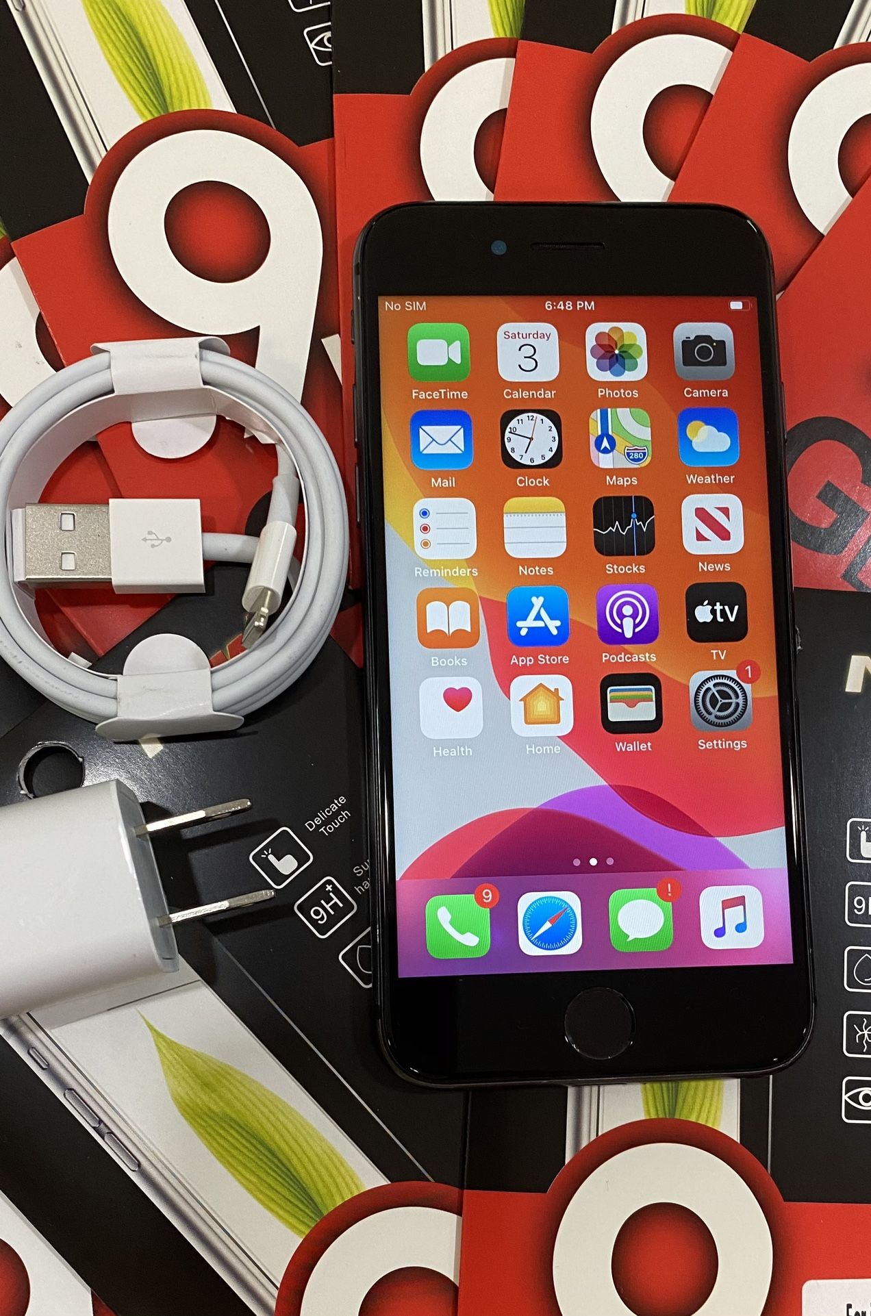Factory unlocked apple iphone 8 64 gb, store warranty