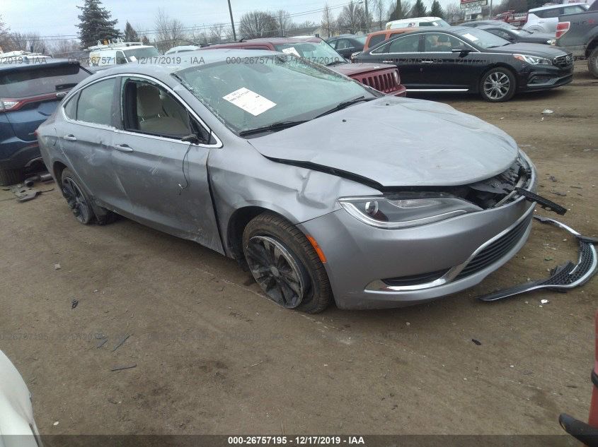 Chrysler 200 - 20*15 for parts only - scrap title