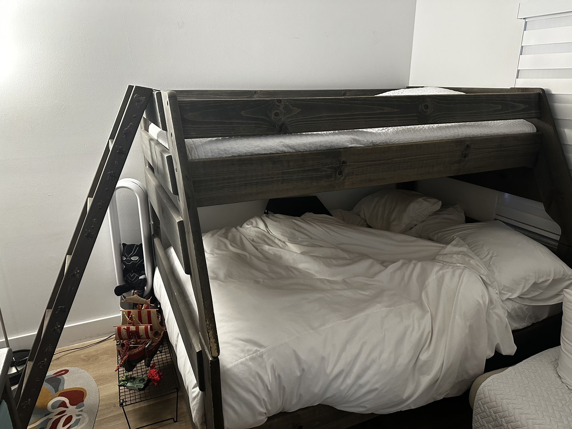 Bunk bed