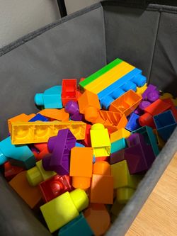 Large Plastic Building Blocks Set