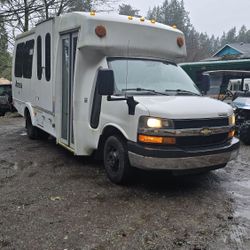 2013 Chevy Express 4500 Shuttle Bus 13 Passenger Party Rv