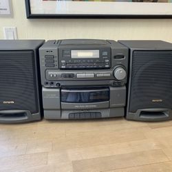 Aiwa Stereo Speaker Boombox CA-D210 AM/FM Cassette CD Player Boom Box Vintage For Part Or Repair 