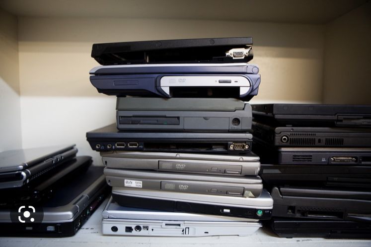 I Recycle Old Or Broken Electronics